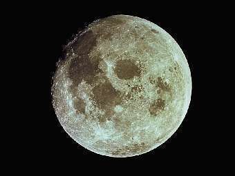 Британец принял Луну за "странный светящийся объект"